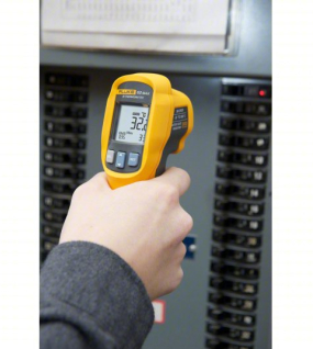 FLUKE 62 MAX Infrared Thermometer (Non-Contact IR Temperature Gun, Avg/Min/Max/Diff Modes, Adjustable Emissivity 0.10–1.00)
